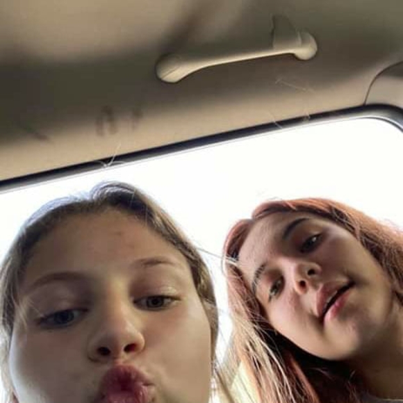 Meet your Posher, Gabriella - Picture 1 of 1